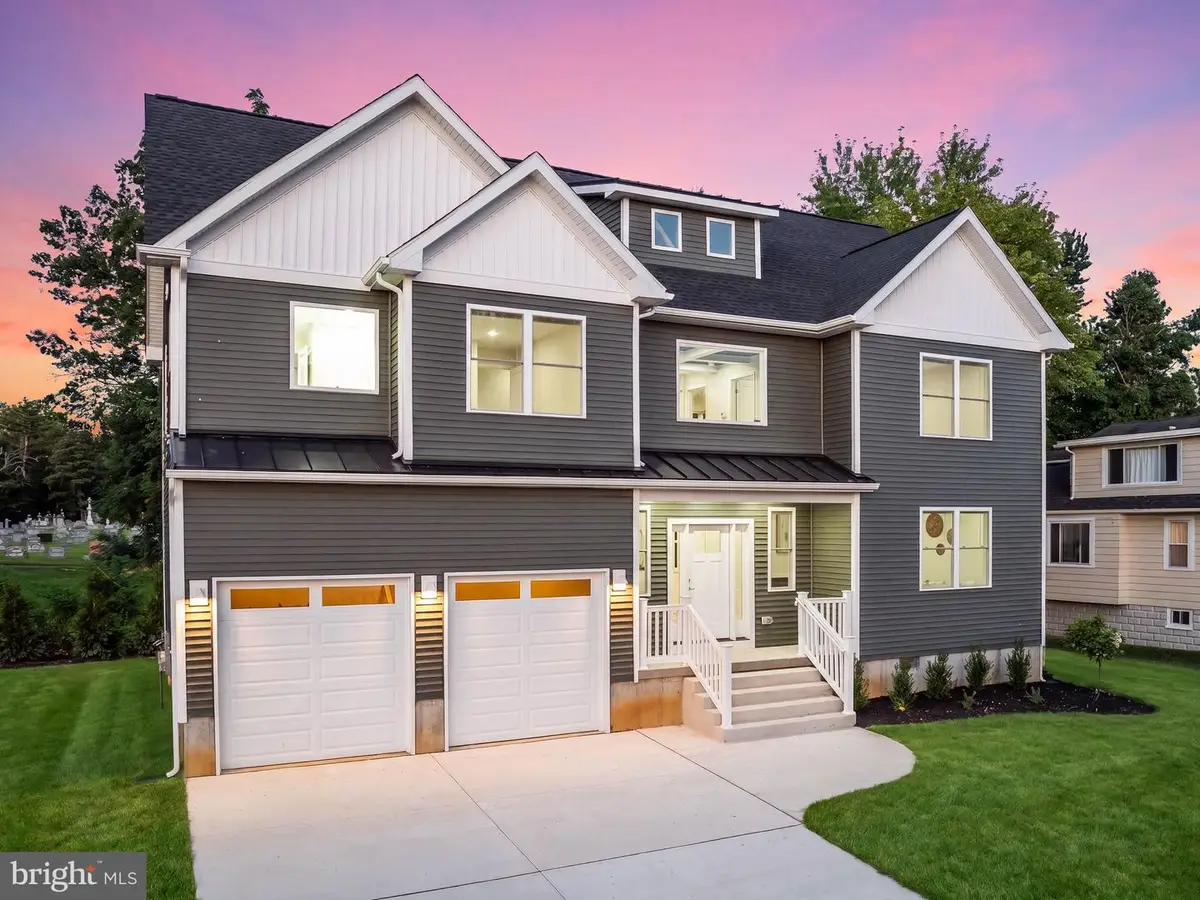 206 E Camden Ave, Moorestown, NJ 08057 - #1
