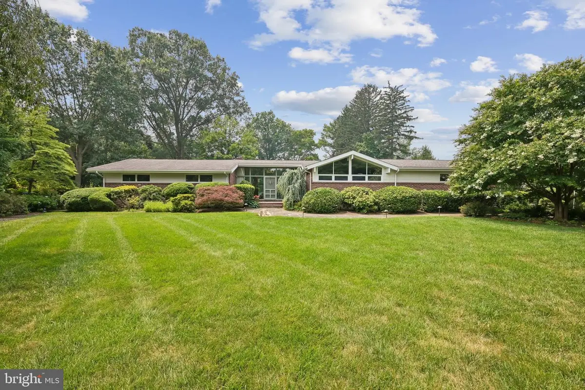 830 Golf View Rd, Moorestown, NJ 08057 - #1