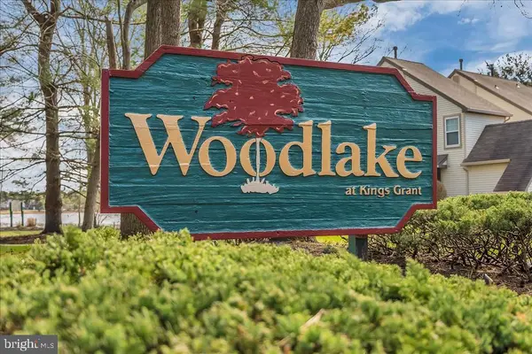 335 Woodlake Dr #335, MARLTON, NJ 08053