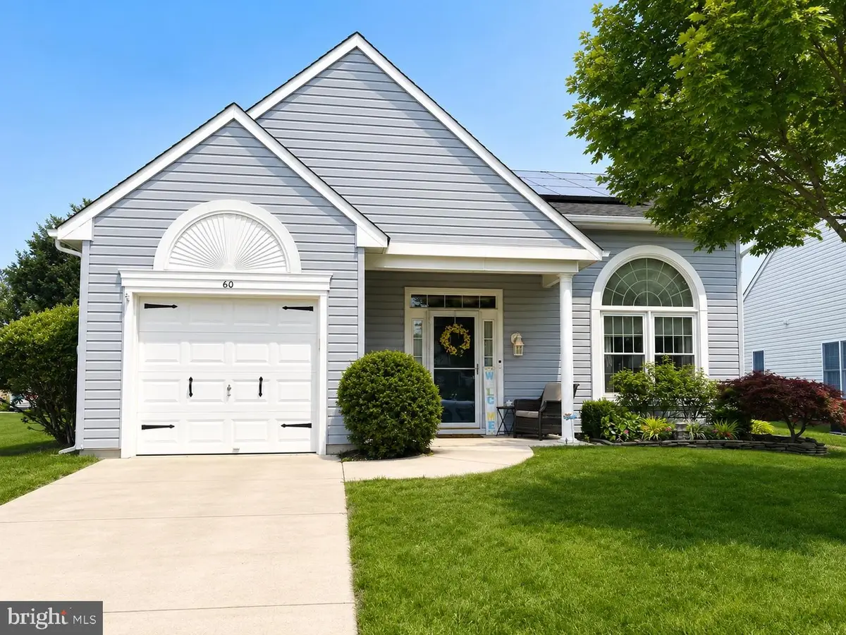 60 E Cottage Ln E, Columbus, NJ 08022 - #1