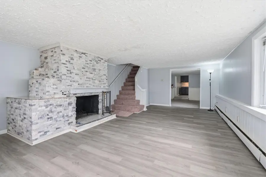 806 Shadeland Ave, Burlington, NJ 08016 - #2