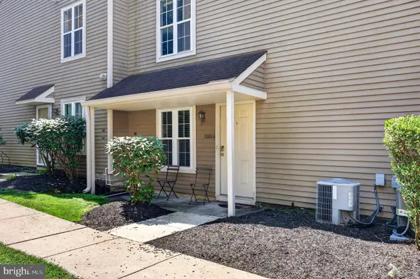 2001a Denham Ct, MOUNT LAUREL, NJ 08054