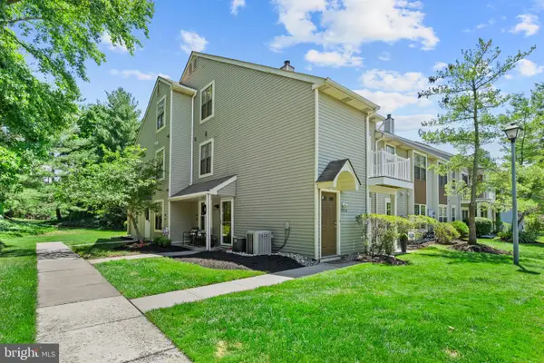 251-a Everly Ct, MOUNT LAUREL, NJ 08054