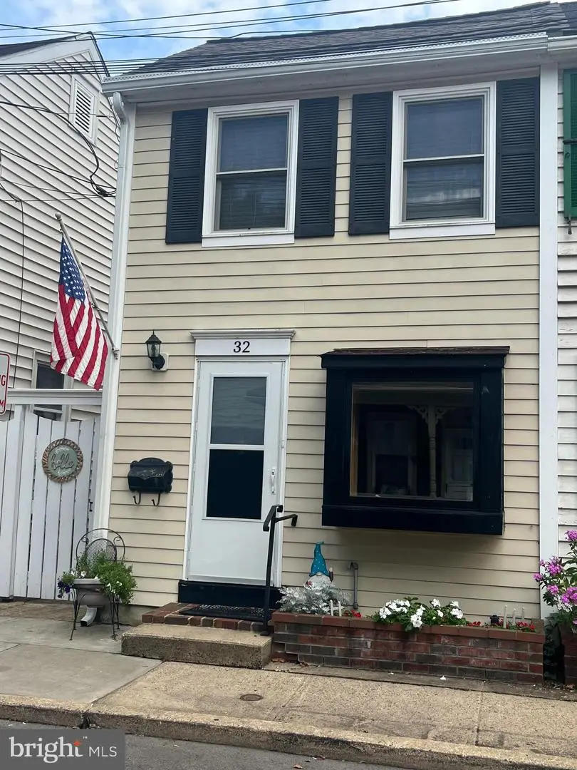 32 Thompson St #32, Bordentown, NJ 08505 - #1