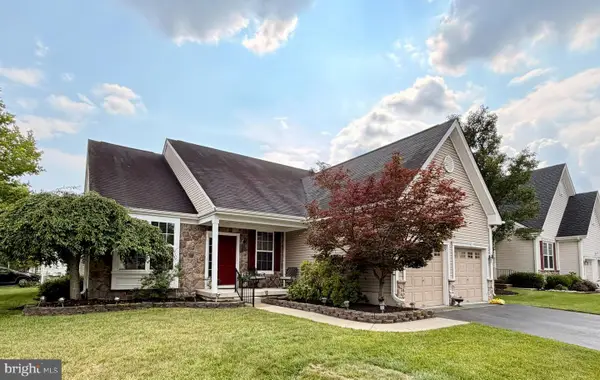 33 Hibiscus Dr, MARLTON, NJ 08053