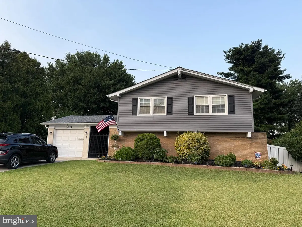 2212 Chestnut Hill Dr, Cinnaminson, NJ 08077 - #1