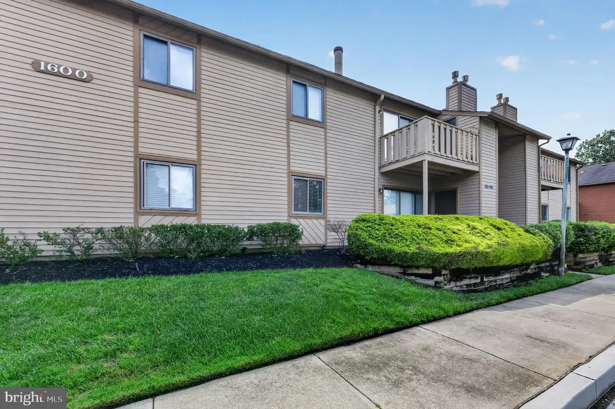 1605 Woodhollow Dr, Marlton, NJ 08053 - #1