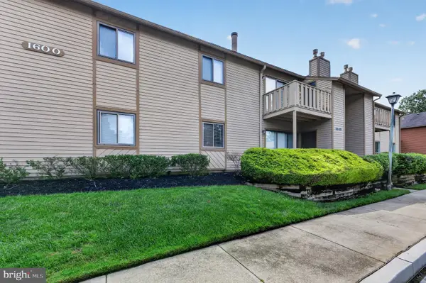 1605 Woodhollow Dr, MARLTON, NJ 08053