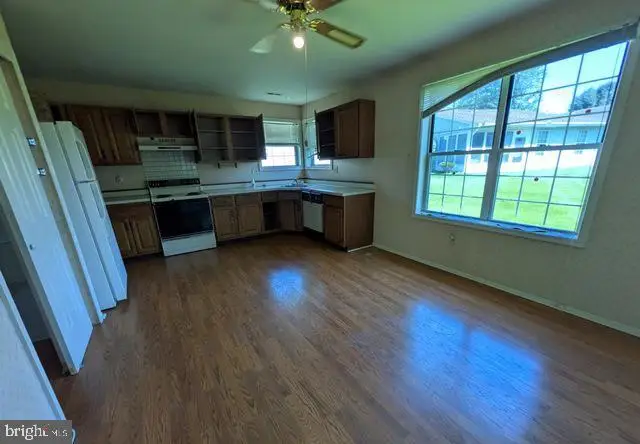 53 Deep Hollow Ln N, Columbus, NJ 08022 - #3