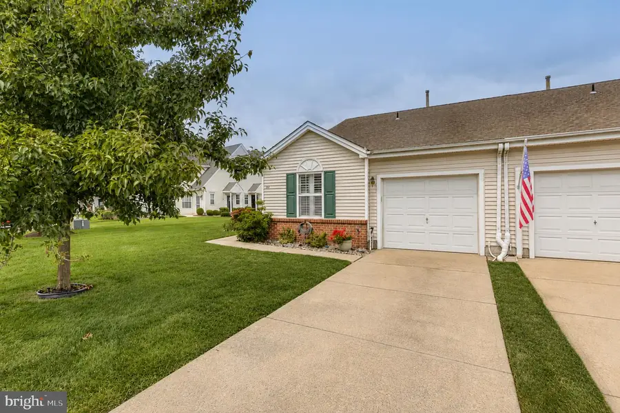 30 Raleigh Dr, Mount Laurel, NJ 08054 - #3