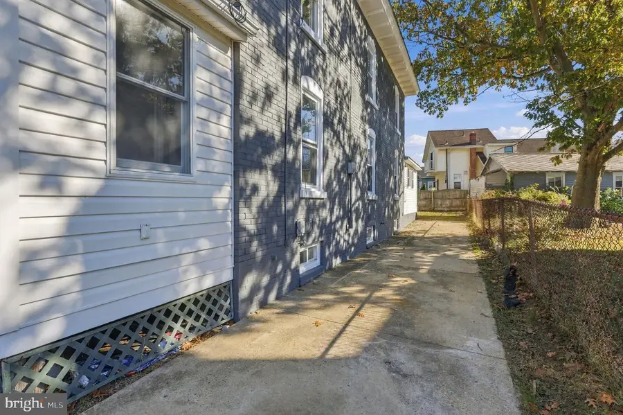 102 Fountain Ave, Burlington, NJ 08016 - #3