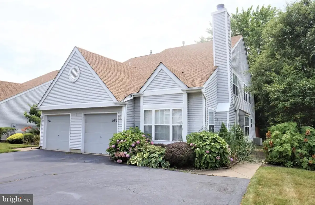 263 Birch Hollow Dr, Bordentown, NJ 08505 - #1