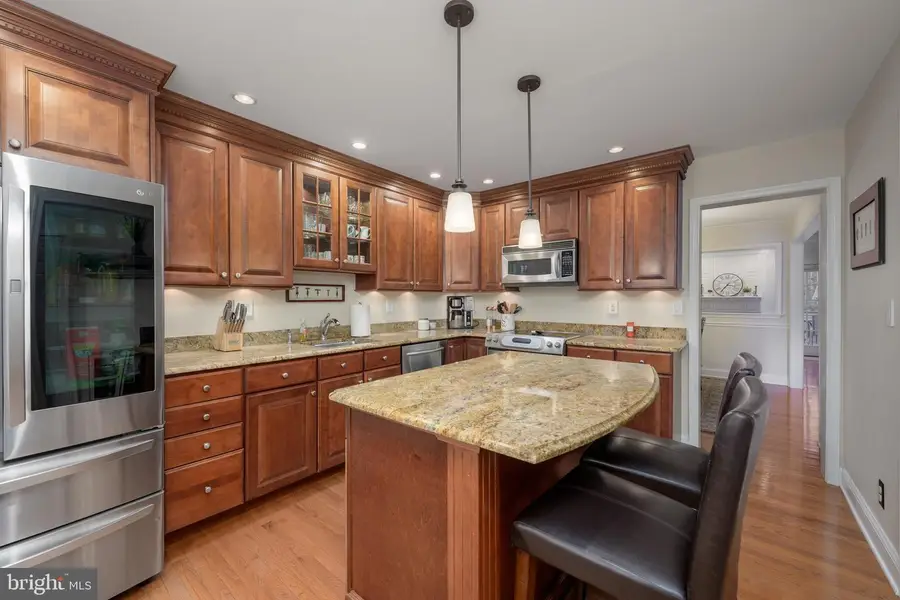 305 Williamsburg Ct, Marlton, NJ 08053 - #3