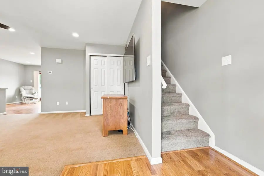 17 Grayson Pl, Burlington, NJ 08016 - #3