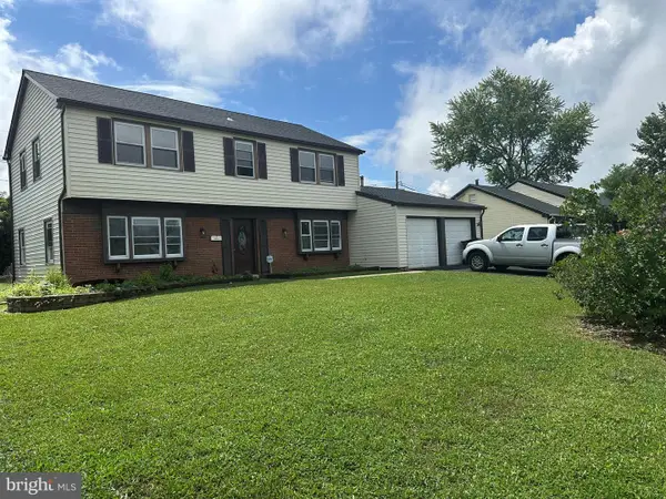 82 Gabriel Ln, WILLINGBORO, NJ 08046