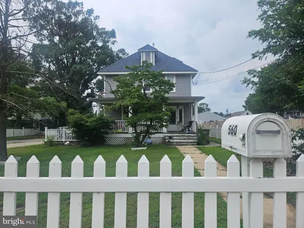 560 S Fairview St, RIVERSIDE, NJ 08075