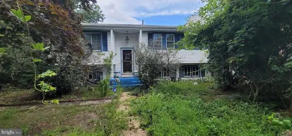 7 Sommers Ln, BROWNS MILLS, NJ 08015