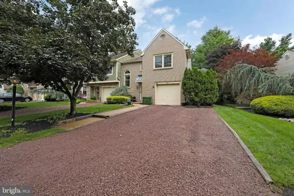 22 Majestic Way, MARLTON, NJ 08053