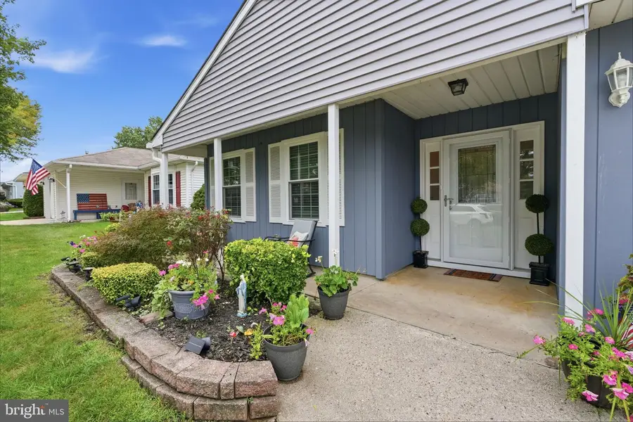 307 Hilltop Ln E, Columbus, NJ 08022 - #3