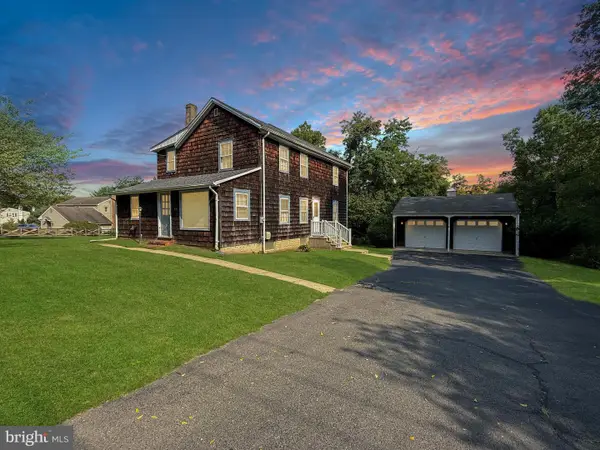 99 Georgetown Rd, COLUMBUS, NJ 08022