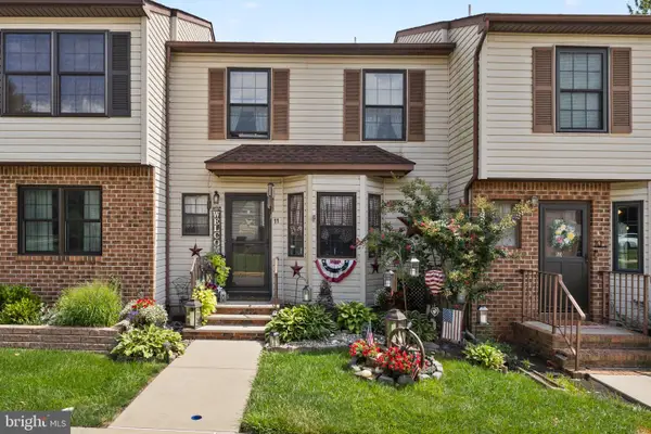 11 Bordenshire Dr, BORDENTOWN, NJ 08505