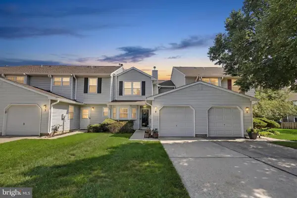 4 Fairfax Ct, BORDENTOWN, NJ 08505