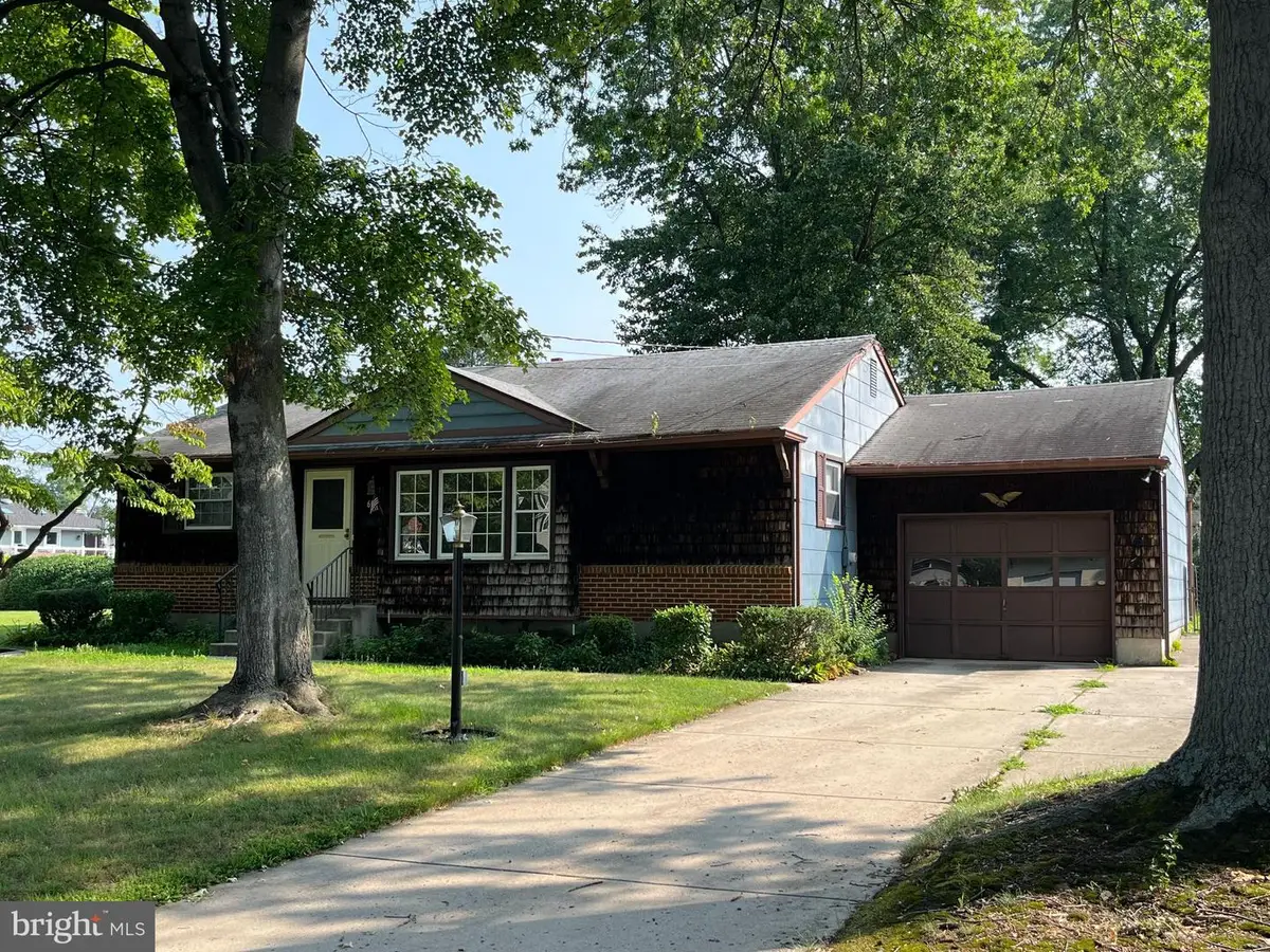 606 Hamilton Dr, Cinnaminson, NJ 08077 - #1