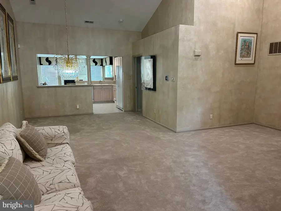 4 Clifford Dr, Mount Laurel, NJ 08054 - #2