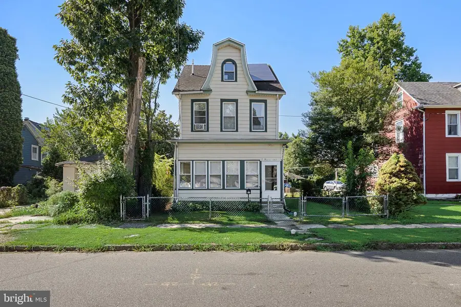 142 Church St, Beverly, NJ 08010 - #2