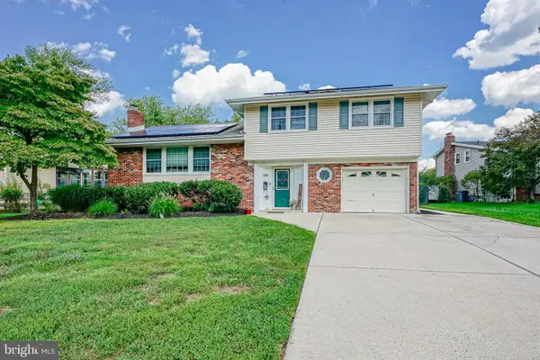 168 E St Andrews Dr, MOUNT LAUREL, NJ 08054