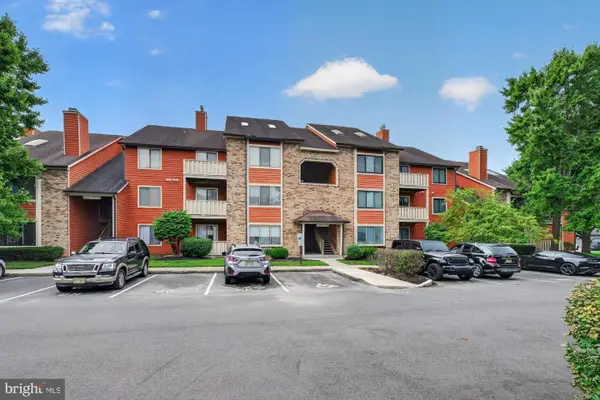 2215-c Durham Ct, MOUNT LAUREL, NJ 08054