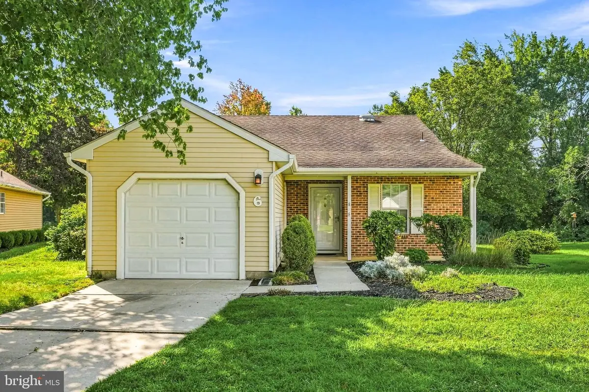 6 Avandale Ct, Mount Laurel, NJ 08054 - #1
