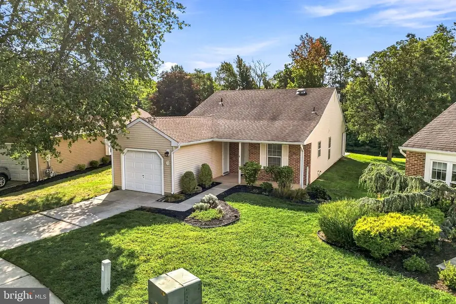 6 Avandale Ct, Mount Laurel, NJ 08054 - #3