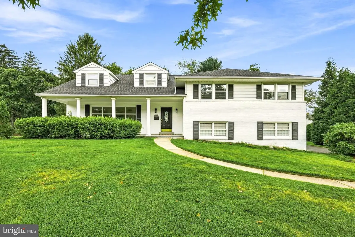 2500 Salem Dr, Cinnaminson, NJ 08077 - #1
