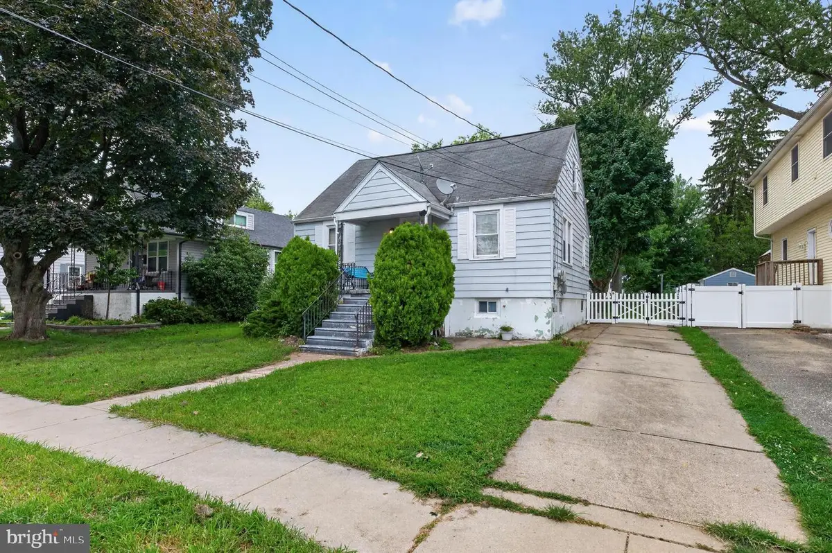 29 N Clinton Ave, Maple Shade, NJ 08052 - #1