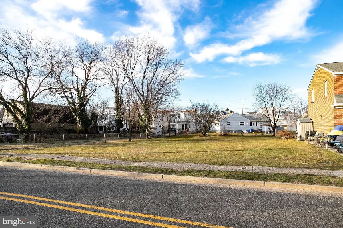 709 Columbus Rd, Burlington, NJ 08016 - #1