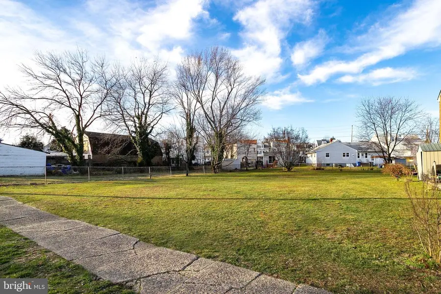 709 Columbus Rd, Burlington, NJ 08016 - #2