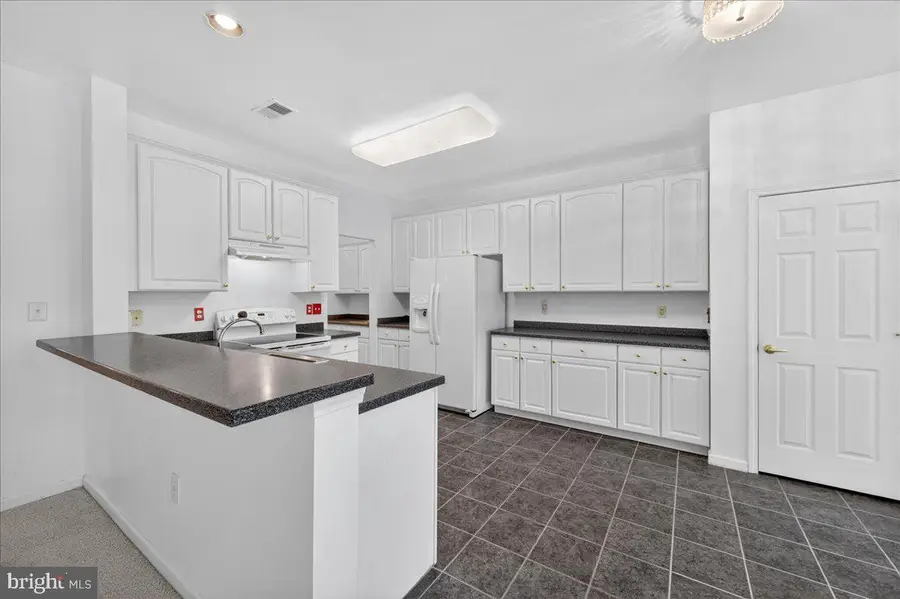 7 Allister Ln, Columbus, NJ 08022 - #3