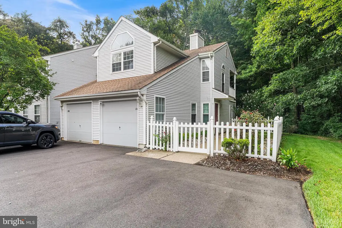 106 Birch Hollow Dr, Bordentown, NJ 08505 - #1