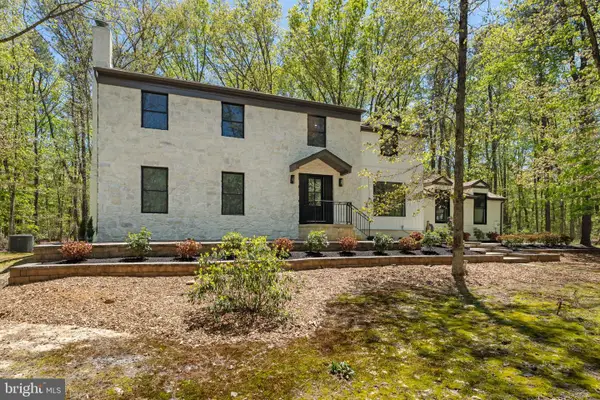 1 Dickson Dr, MEDFORD, NJ 08055