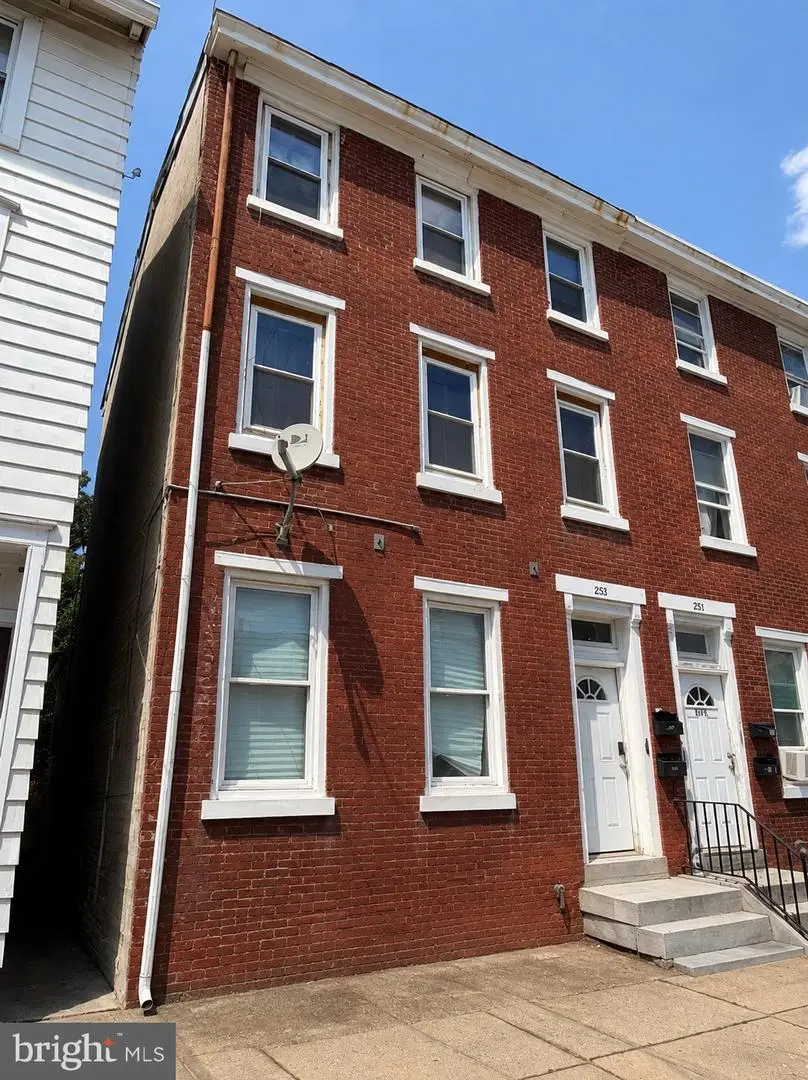 219 E Broad St, Burlington, NJ 08016 - #2