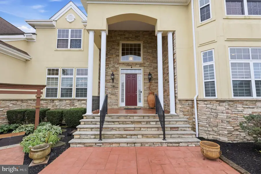 36 Belmont Cir, Columbus, NJ 08022 - #3