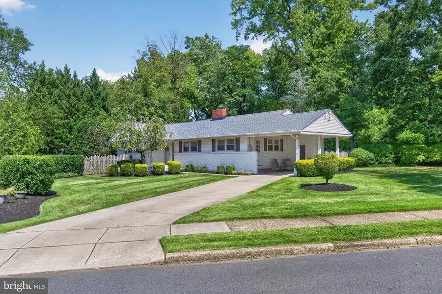 401 Edgemoor Dr, Moorestown, NJ 08057 - #2
