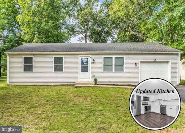 219 Tulip St, BROWNS MILLS, NJ 08015