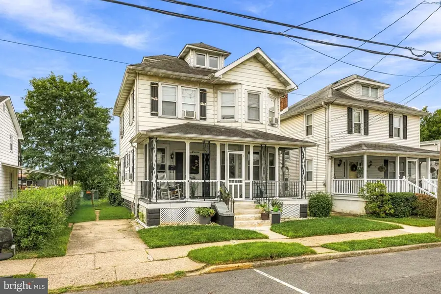 318 Conover St, Burlington, NJ 08016 - #3