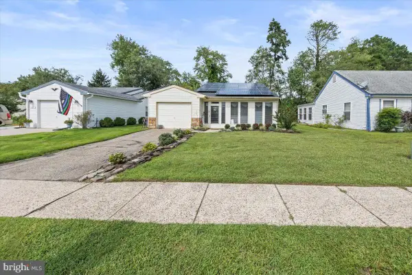 139 Huntington Dr, SOUTHAMPTON, NJ 08088