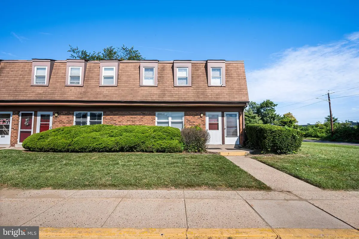 847 Henri Ct, Burlington, NJ 08016 - #1