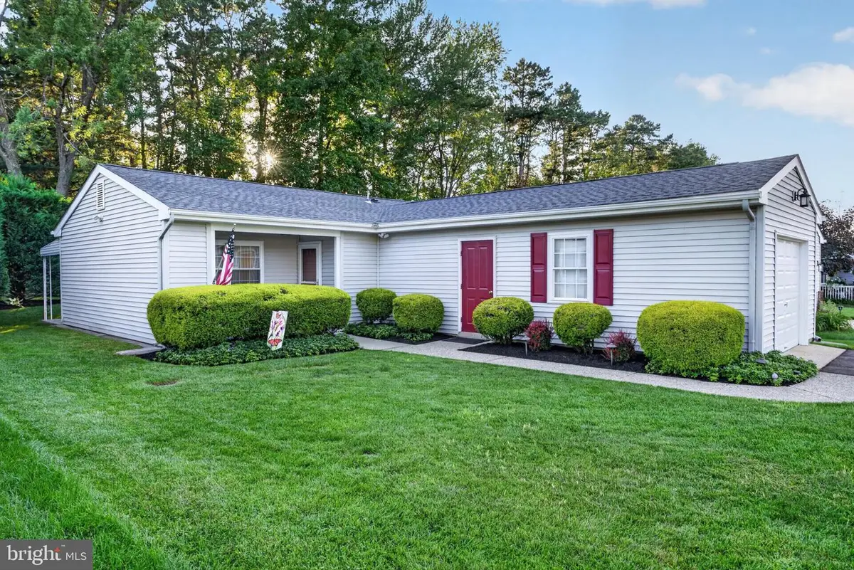 73 Huntington Dr, Southampton, NJ 08088 - #1