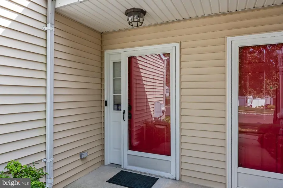 6 Clifford Dr, Mount Laurel, NJ 08054 - #3