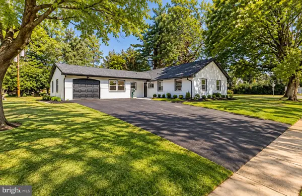 2 Bonnie Ln, WILLINGBOROUGH, NJ 08046